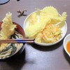 独身一人暮らし男の雑な飯② 「冷凍うどん + 惣菜天ぷら」