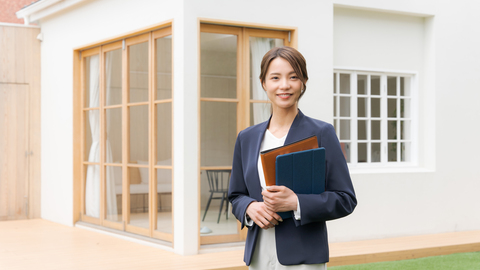 宅建士の平均年収はどれくらい？資格手当のしくみや年収アップの方法を解説