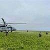 クリル諸島で訓練　Mi-8ヘリの空挺部隊が破壊工作のため上陸した敵部隊を撃破