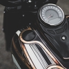 パーツ：Killer Custom「Softail M8 Flush Mount Fuel Cap and Left Side Tank Cap Kit」