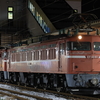 雪の残る新津駅に到着した、EF81-81牽引のED75-758AT出場配給を撮る！