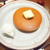 珈琲館でホットケーキ