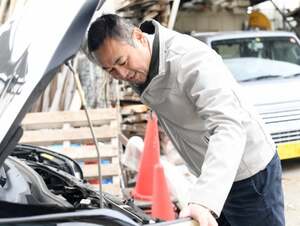 車のエンジンがかからない原因と対処法-整備士が解説