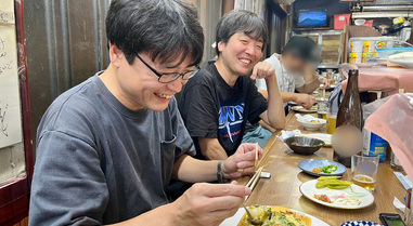 お酒はやめられないけど、健康に生きたい。飲み過ぎてばかりの僕らにフォーネスビジュアスが勇気をくれた（パリッコ&スズキナオ）