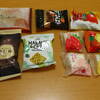 台湾祭STOREさんの台湾菓子　鹹蛋黃星米樂／古早味 小麻糬／古早味 小麻糬／芒果酥／杏仁棒／雪花餅／鳳梨酥／肉圓　バーワン　台湾肉入り葛餅　／鹹蛋黄餅