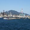 　海辺の風景・化学プラント，大型タンカー