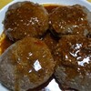 ピーマンの肉詰めとハンバーグ