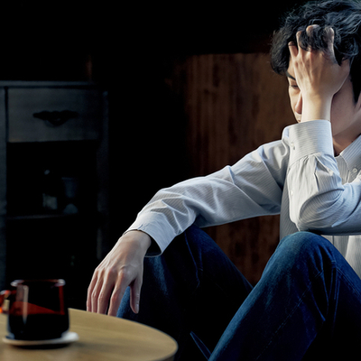 劣等感とは？心理士監修のもと、抱きやすい人の特徴や原因、克服方法について解説