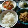 お昼ご飯は残り物で