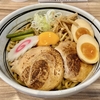 【今週のラーメン４８８３】くじら食堂 nonowa東小金井店（東京・東小金井）特製大蒜油そば 大盛 ＋ 追い飯 生卵セット ＋ 辛玉　〜うねる麺の迫力！大蒜刺激の興奮！辛玉＆生卵でカオスな旨さ！汁なし好きなら一回食うべし！