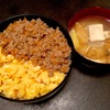 30.野菜入り二色丼