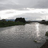 台風去りて