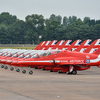 【イギリス空軍】「レッドアローズ」のアクロバット飛行｜RIAT／エアタトゥーでカラースモーク祭りを満喫