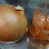 たまねぎの皮があれば、鍋もフライパンもピカピカです