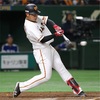 巨人対阪神、岡本のタイムリーツーベースで２点先制