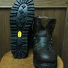 履きこまれた登山靴のオールソールVibram148 