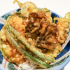 野菜天丼ご飯少なめ