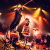 ライブと音源が違うアーティストたち9選
