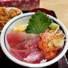 暑い盛りのランチは「丼もの」か「重もの」で