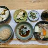 納豆、長芋、玉子かけごはん。水炊き。