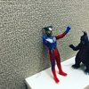 家のあっちゃこっちゃにウルトラマンと怪獣を置き散らかす息子へ言いたいこと。