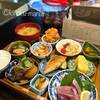 予約で完売！10種類のおかずが嬉しい日替わりランチ