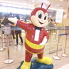 Jollibee ジョリビー はシンガポールにもあります 〔パンケーキ サンドイッチ 発売！〕