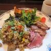 「Juippu（ジュイップ）」、2月1日のランチは、豚挽肉のドライカレー、仙台セリとシラスのオイルパスタ