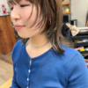 顔まわりレイヤーで抜け感を  ミディアムウルフレイヤースタイル