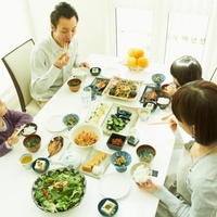 テレビを見ながらの食事が生んだ思わぬ効果 ホントの話 すべての道は介護に通ず 暮らしかるモダンなブログ テレビを見ながらの食事が生んだ思わぬ効果 ホントの話 すべての道は介護に通ず 暮らしかるモダンなブログ