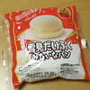 ファミリーマートさんの　チロルチョコパン（ミルクチョコ）　雪見だいふくみたいなパン