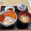 Hokkaido Trip29 - Hakodate Roman Kan (Hakodate Asaichi) with a choice of seafood rice bowls.