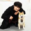 津田健次郎　柴犬「松」の芝居に合わせてコミカルな即興セリフをアドリブ