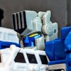 Transformsers: ENERGON　ULTRA MAGNUS with KNOCK OUT