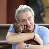 アラン・ドロンよ、ワンちゃんと共に静かに眠れ