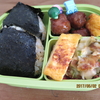 息子　初めてのお弁当　幼稚園にて