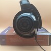 【ハイエンドヘッドホン SENNHEISER HD800S フラッシュレビュー】重厚さと広がりの良い音場を兼ね備える。正統派リッチサウンドを聞かせてくれるヘッドホンの王者