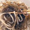 たっぷりの沖縄産もずく！セイワ食品の「もずくうどん」の巻