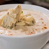 シー・クラブ・スープ（世界のカニ料理4／シーフードスープ1）Tasteatlasでは高い評価を必ずしも得ていないようですが，是非試してみたいと思わせるスープ．カニの濃厚な旨味に加え，卵のコクと独特の風味をもつ，アメリカ南部，特にサウスカロライナ州チャールストンを代表する料理です．  “She-crab” = 雌のカニ．特にブルークラブ（Blue Crab）の雌を使用し，卵巣をスープに入れることで風味・色・濃厚さが増すことから名付けられました．多くの場合，ブルークラブ（Blue Crab）の雌を使用．