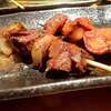 札幌市　焼鳥　串鳥　/　メニューにカエル