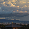 夏雲の古都