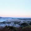 夕暮れの気仙沼 安波山と内湾地区