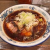 射水にあるブラックラーメン系の名店が高岡の繁華街にもあるよ！優しい甘さを感じる中華蕎麦は飲んだ後の締めにも最高！【めん八（富山・高岡）】