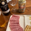 晩酌 ソーセージとビールとワインとチーズ