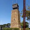 高台にそびえる古い作りの戦争記念・慰霊塔 -Kangaroo Ground War Memorial Tower-