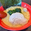 横浜家系ラーメン 赤家｜お花茶屋｜バターっぽい？まろやかやさしい家系