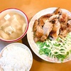 鶏モモのオイスター焼きと、豆腐と油揚げの味噌汁