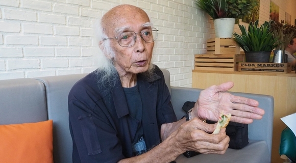 「僕には国籍がなかった」87歳の報道カメラマン・瀬戸正夫さんに聞く波乱万丈なメシの話