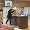 ６年生：卒業式の練習　証書授与