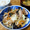 今日の食べ物　朝食に豚肉と野菜炒め物